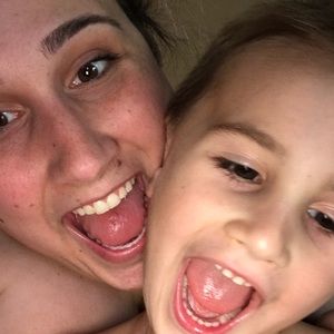 Meet your Posher, Carissa